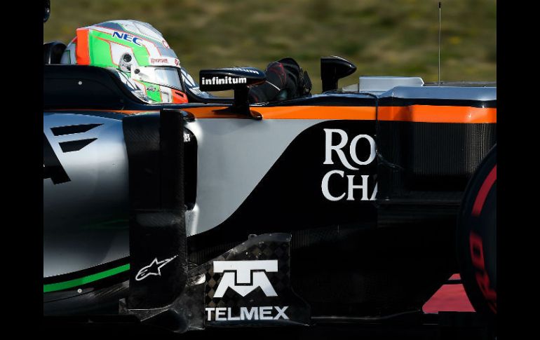 El piloto de pruebas mexicano de Force India volvió a hacer su aparición en Montmeló. AFP / J. Lago