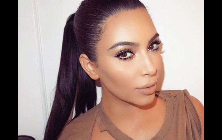 Kardashian fue captada esta semana sin su anillo de bodas. TWITTER / @KimKardashian