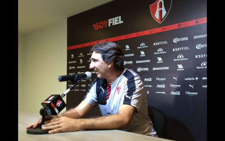 Gustavo Costas en conferencia de prensa este jueves por la tarde en La Madriguera. TWITTER / @atlasfc