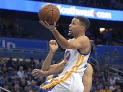 Stephen Curry realizó diez tiros de tres unidades de 15 intentos, fue líder en rebotes y asistencias con 7 y 8. AP / P. M. Ebenhack