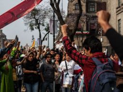 A un año y cinco meses de la desaparición de los estudiantes, piden que los militares de Iguala sean detenidos por su omisión. SUN / G. Espinosa