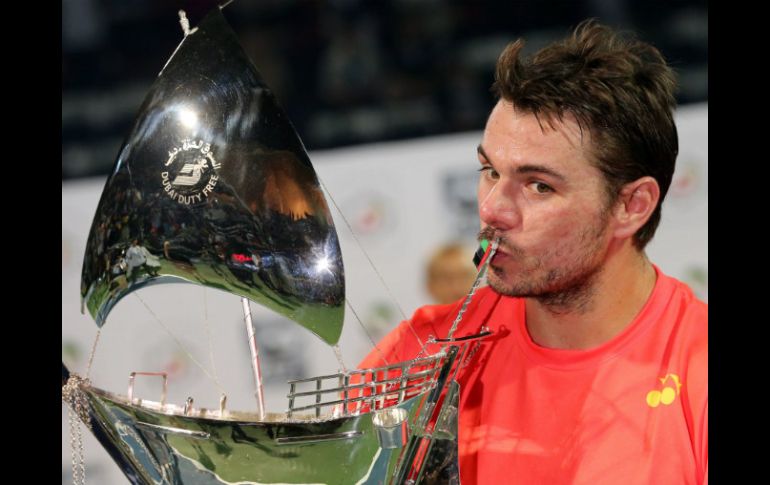 Stan Wawrinka conquista este sábado el título del torneo de la ATP en Dubai. AFP / K. Sahib