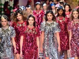 En la quinta jornada del evento de prêt-à-porter femenino, la decoración dio el ambiente de los cuentos de hadas a la par de la ropa. AFP /  G. Cacace