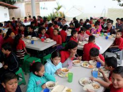 Las escuelas de tiempo completo suelen operar entre 08:00 y 16:00 horas, y ofrecen alimentos, educación y recreación a los alumnos. EL INFORMADOR / A. Hinojosa