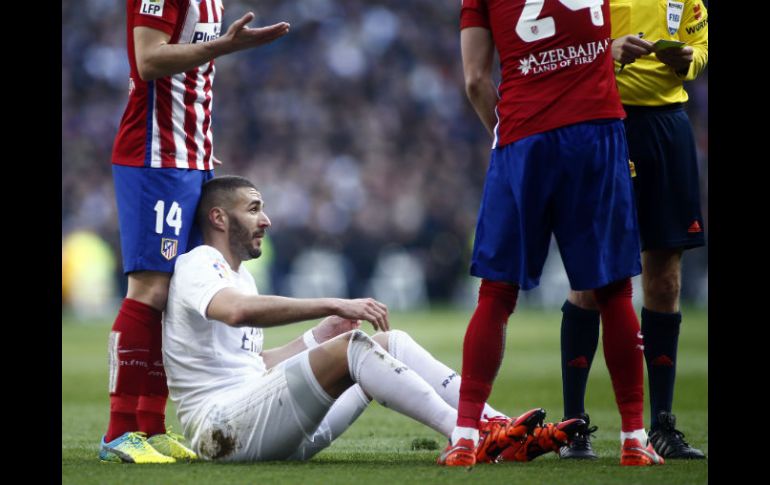 Karim Benzema se perderá un mes importante para el cuadro Blanco. AP / O. del Pozo