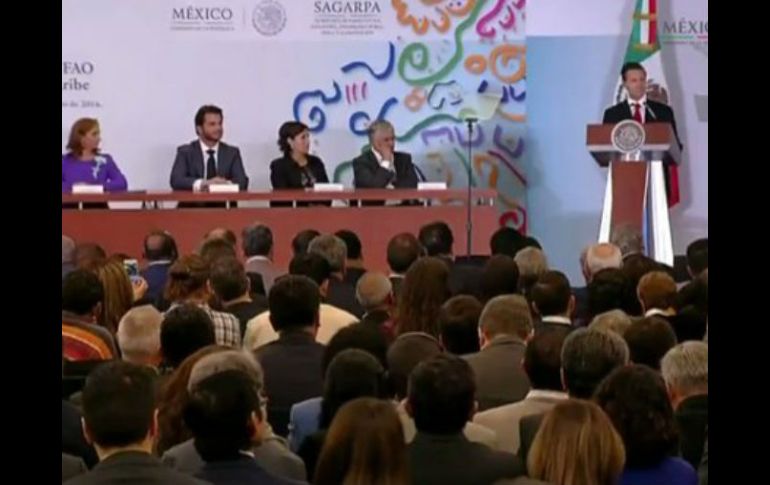 Peña Nieto considera que las cifras muestran que en México se consolida un sector rural moderno y más productivo. TWITTER / @PresidenciaMX