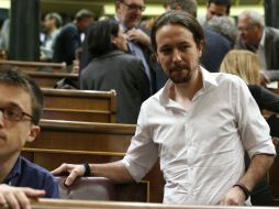 Pablo Iglesias, líder del partido 'Podemos', participa en la segunda sesión del debate de investidura de Pedro Sánchez. EFE / Zipi