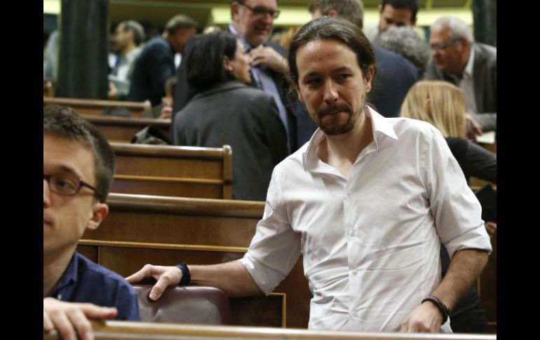 Pablo Iglesias, líder del partido 'Podemos', participa en la segunda sesión del debate de investidura de Pedro Sánchez. EFE / Zipi