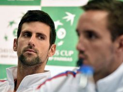 Con Novak Djokovic como líder, aspiran a repetir el triunfo de 2010. AFP / A. Isakovic