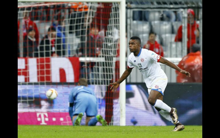 El colombiano Jhon Córdoba enmudeció al Allianz Arena a cuatro minutos para el final. AP / M. Schrader