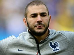 Al día de hoy, Karim Benzema tiene prohibido coincidir con su compañero Mathieu Valbuena. AP / ARCHIVO