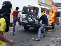 La situación en Venezuela provoca constantemente enfrentamientos entre disidentes y fuerzas oficiales. AFP / ARCHIVO