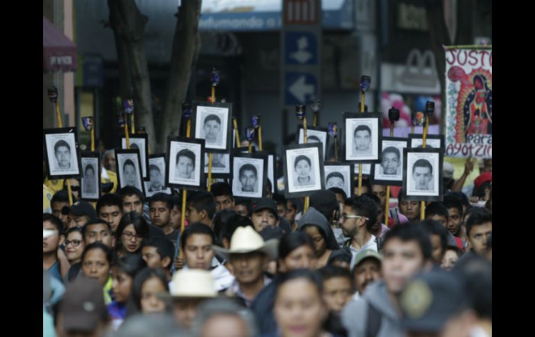 Padres de los desaparecidos piden la presentación con vida de los jóvenes. SUN / ARCHIVO