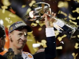 Manning deja la NFL como el líder pasador de todos los tiempos. AP / ARCHIVO