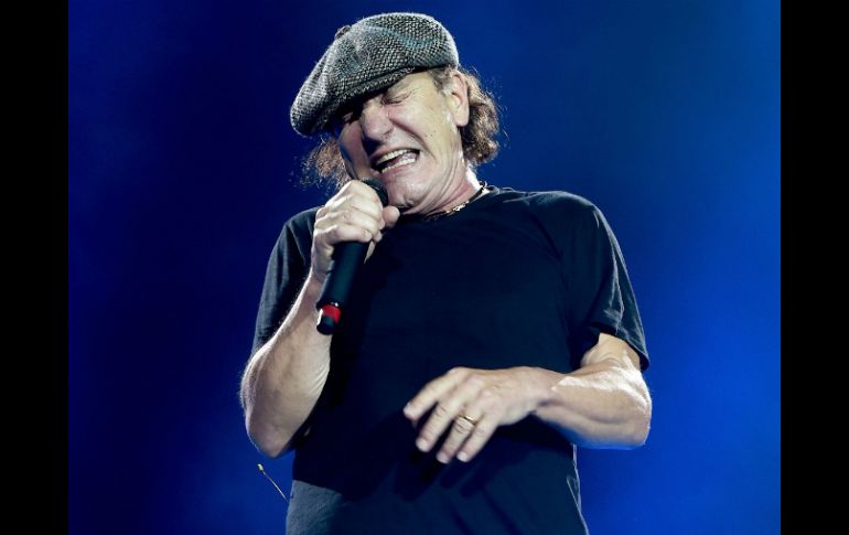 Brian Johnson debía abandonar la gira o enfrentar una pérdida total de la audición. AFP / ARCHIVO