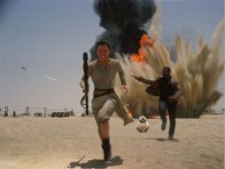 El despertar de la fuerza cuenta con 11 nominaciones que incluyen menciones para sus astros Daisy Ridley y John Boyega. AP /