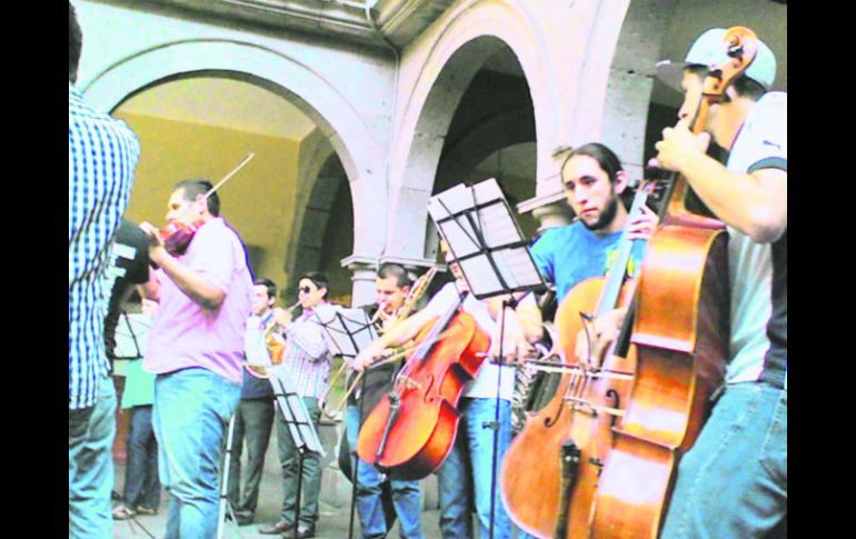 Con el “Danzón número 2”, los músicos de la Orquesta Sinfónica de Zapopan mostraron su descontento. EL INFORMADOR / A. Muñiz