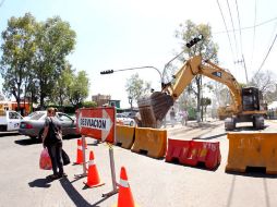 Trabajadores inician las obras de remodelación de la Avenida Tonaltecas. EL INFORMADOR / P. Franco