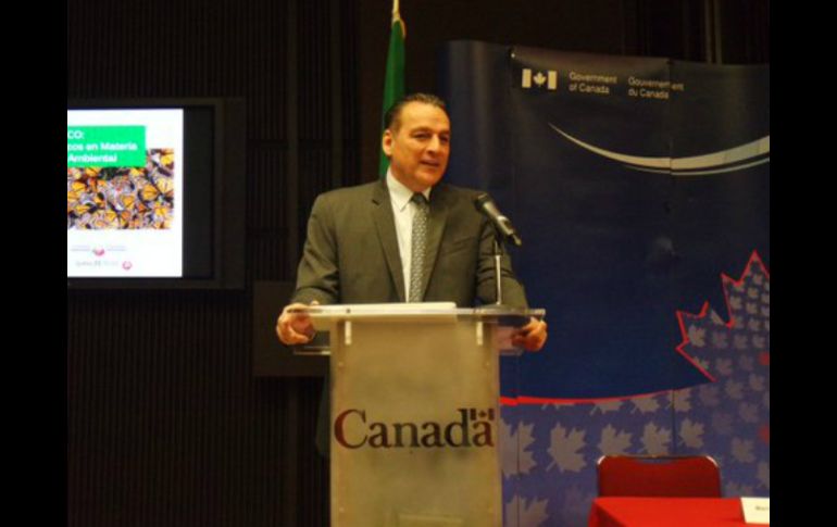 Pierre Alarie, durante la conferencia titulada ''Canadá y México: Socios Estratégicos en Materia de Cooperación Ambiental''. TWITTER / @AmbCanMexique