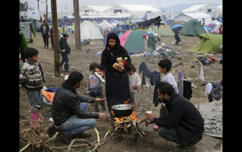 La mayoría de migrantes se aloja en la región Ática que abarca Ateneas y El Pireo. EFE / O. Panagiotou