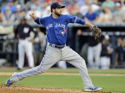 Drew Hutchison fue el pitcher abridor con buena labor hasta los cinco outs, porque después recibió un toletazo. AP / C. O'Meara