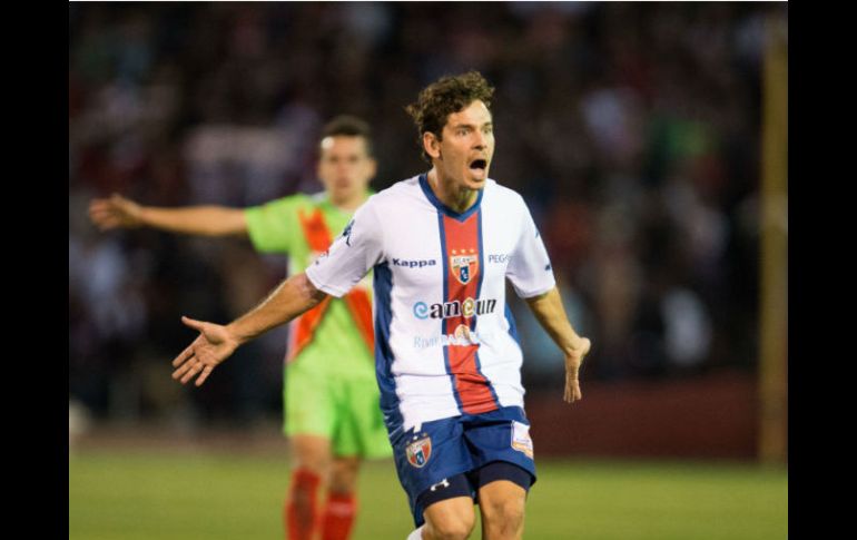 El uruguayo Enzo Prono inauguró el marcador al minuto 43 luego de un tiro de esquina cobrado por Uscanga. MEXSPORT / ARCHIVO