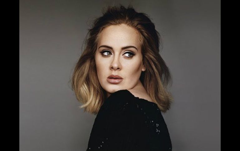 Los archivos sustraídos aparecieron en un grupo de Facebook dedicado a los fans de la intérprete de 'Hello'. FACEBOOK / Adele