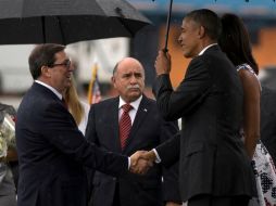 El presidente de EU fue recibido por el canciller cubano, Bruno Rodríguez. AFP / CUBADEBATE