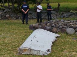 En julio, se encontró un fragmento del ala del avión en la isla Reunión, situada al este de Madagascar. ESPECIAL /