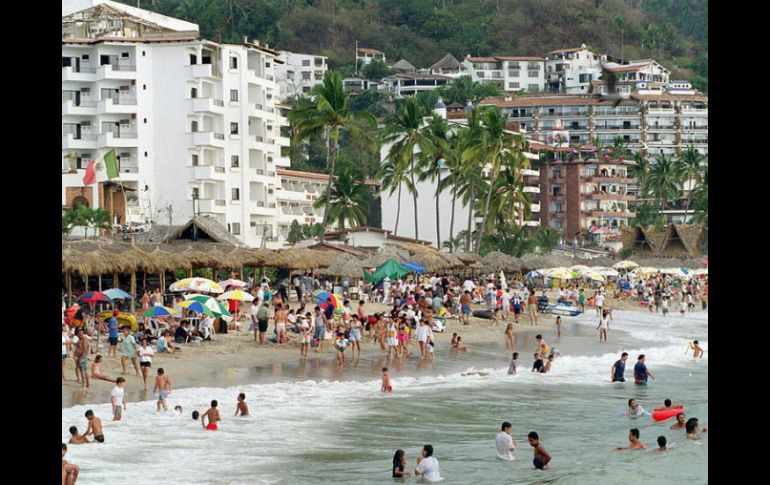 Ramos Flores señala que los turistas extranjeros vienen huyendo de los climas gélidos de Estados Unidos y Canadá. EL INFORMADOR / ARCHIVO