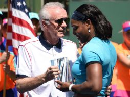 Serena Williams reclamó a Moore sus comentarios. AFP / R. Beck