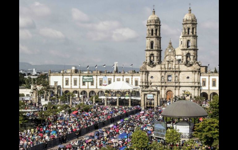 En México, 37 por ciento de los jóvenes se sienten alejados de la religión católica. EL INFORMADOR / ARCHIVO