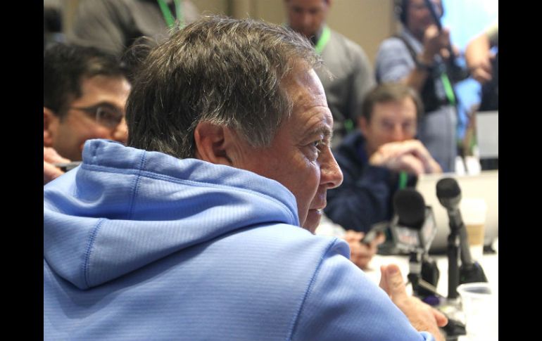 Bill Belichick, entrenador en jefe del cuadro de Nueva Inglaterra. AP / L. M. Álvarez