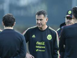 El cuerpo técnico decidió cancelar el entrenamiento vespertino de este miércoles, debido al mal clima que prevalece en Vancouver. TWITTER / @miseleccionmx