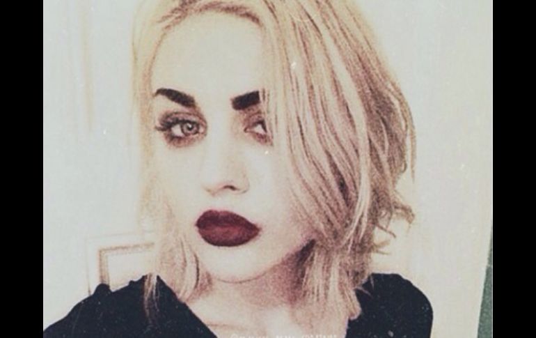 Frances Bean Cobain se casó con Isaiah Silva en junio de 2014. TWITTER / @alka_seltzer666