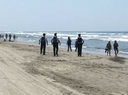 Policías patrullan las playas de Acapulco. La ocupación hotelera en el Triángulo del Sol es de 81 %. NTX / A. Covarrubias