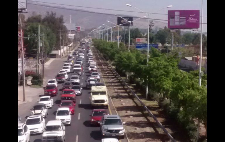 Así luce la Carretera a Morelia, con vacacionistas ávidos de descanso. EL INFORMADOR / L. Fonseca