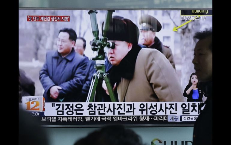 Tras el simulacro Kim Jong-un felicitó a las tropas. AP / A. Young-joon