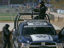 Los elementos de la Policía Federal entregaron volantes con medidas sencillas a considerar. SUN / ARCHIVO