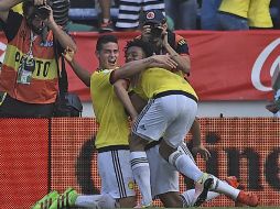 Durante el partido, Carlos Bacca y James Rodríguez brillaron con luz propia. AFP / L. Acosta