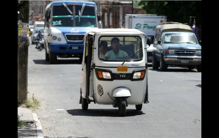 Los mototaxis continúan circulando a pesar de no estar autorizados. EL INFORMADOR / M. Vargas