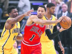 La victoria de los Bulls mantiene al equipo de Chicago con esperanzas de entrar a las instancias finales de la NBA. AFP / A. Lyons