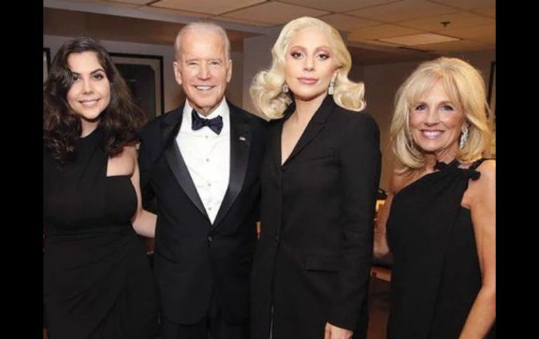 Gaga y Biden se presentaron juntos en los premios Oscar en febrero. TWITTER / @ladygagalatinos.