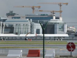 Sólo falta una autorización del gobierno belga para que las instalaciones del aeropuerto internacional retomen sus operaciones. AFP / ARCHIVO