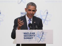 El presidente Barack Obama habla durante una rueda de prensa como parte de la IV Cumbre de Seguridad Nuclear. EFE / O. Contreras