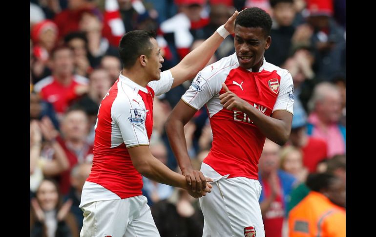 Los tantos son obra del Alexis Sánchez, Alex Iwobi (d), Héctor Bellerín y Theo Walcott. AFP / I. Kington