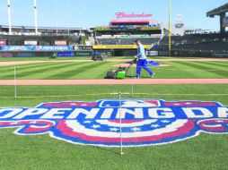 La casa de los Reales, actuales campeones, recibe los últimos toques para el duelo ante los Mets de Nueva York. AP / O. Wagner