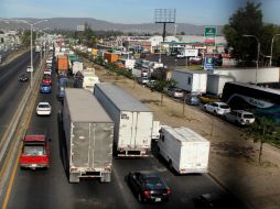 Los cierres viales aplicados en Periférico y López Mateos ocasionan en la zona congestionamientos vehiculares. EL INFORMADOR / ARCHIVO