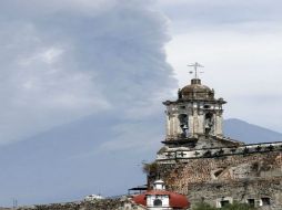 Se prevé que el volcán continúe con actividad explosiva de escala baja a intermedia. NTX / C. Pacheco