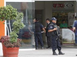 Policías se dieron a la tarea de buscar a los ladrones. EL INFORMADOR / ARCHIVO